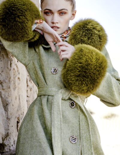 Grøn frakke med pelskant